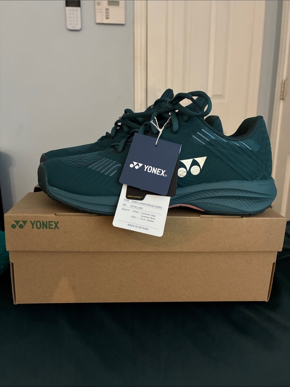 Yonex Dark Green Sonicage Women’s Tennis Sneakers